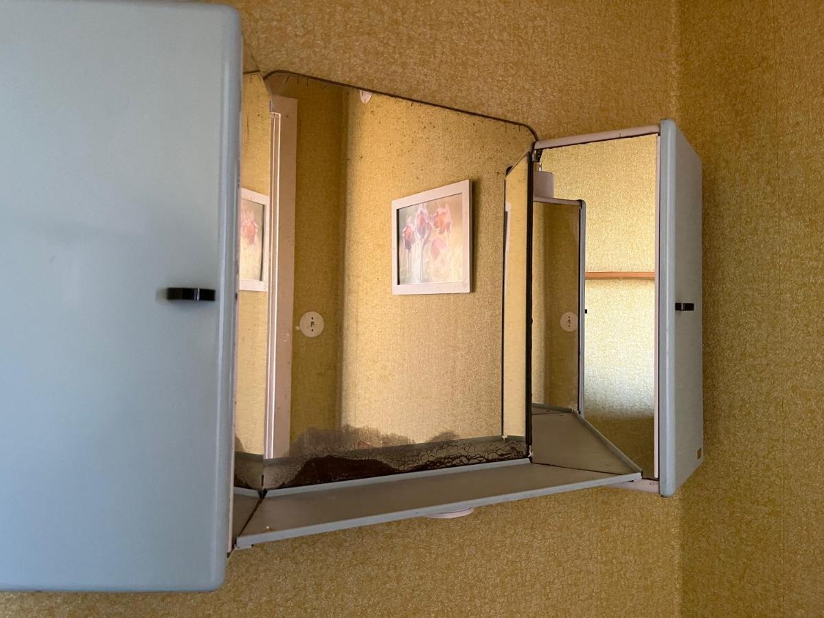 Stuga Centrala Faerjestaden Med Gangavstand Till Det Mesta Exterior foto